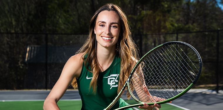 pati-sanchez-senior-profile-2.png