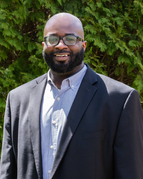 Terrence Greaves Headshot